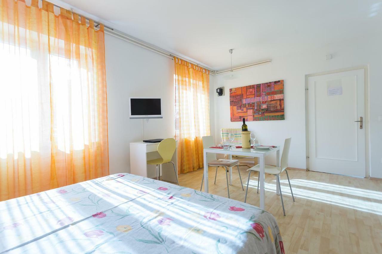 Apartments Casa Geli Porec Bagian luar foto